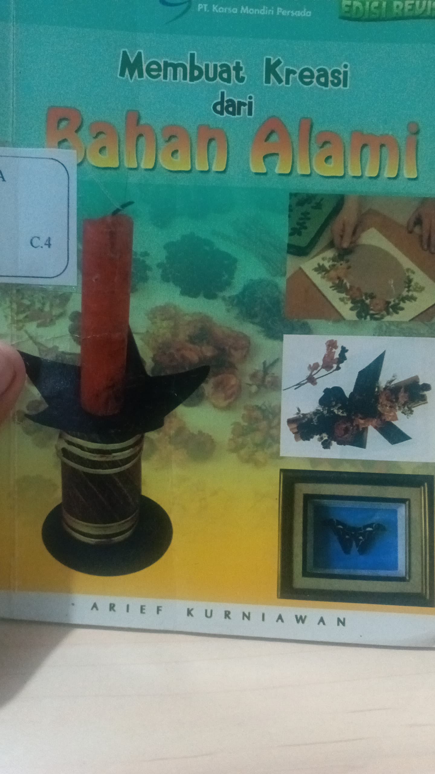 Membuat Kreasi Dari Bahan Alami